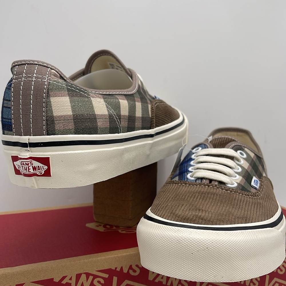 Authentic 44 D
Anaheim Factory 0g Cord/Pewter
VN000581NU Sneakers - Picture 9 of 16